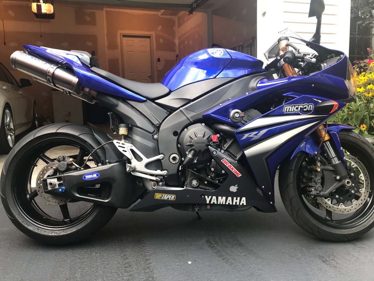 Moto GP Paddock Rain Cover Yamaha YZF-R1S