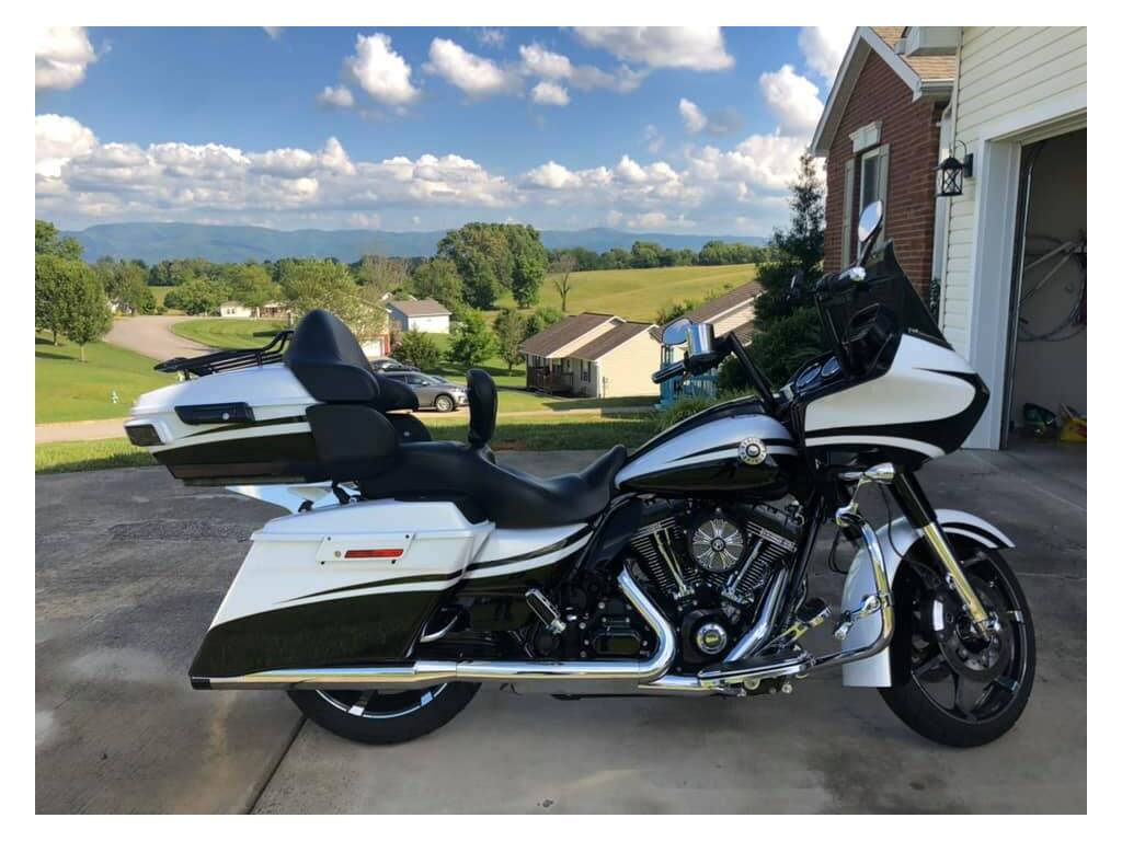2012 harley road glide colors