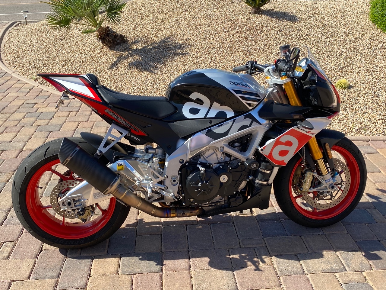 2016 aprilia tuono v4 1100 factory