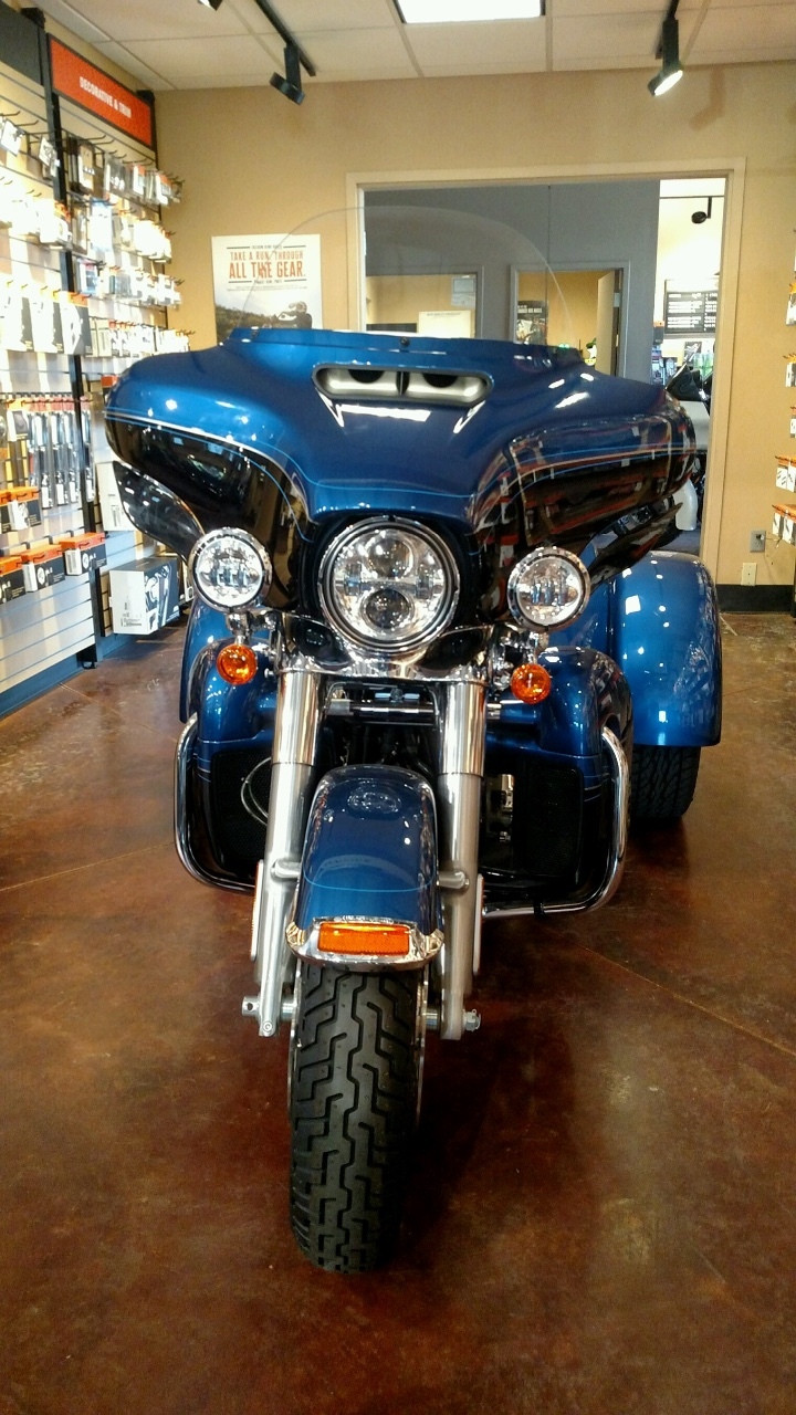 2018 harley tri glide