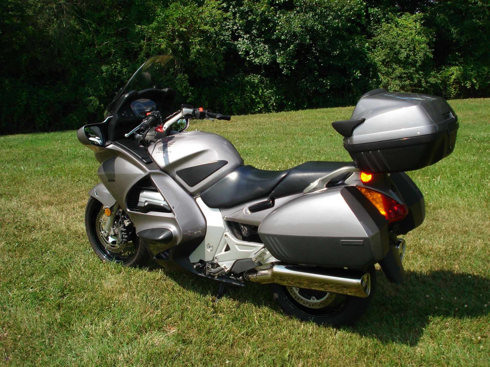 2003 honda st1300