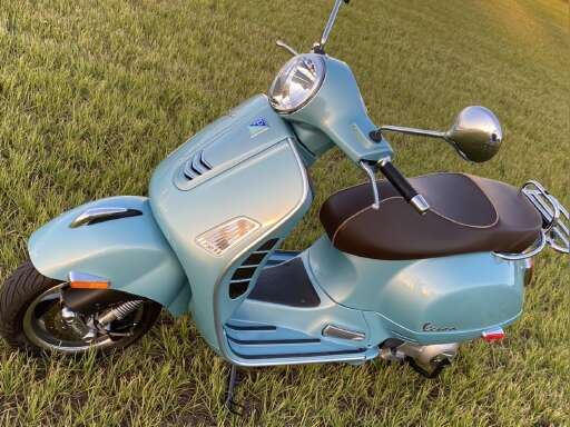 Used Vintage Vespa Scooters For Sale - Vespa Petits Châssis Art N° 80600121 Prix Ttc 3.05 €.