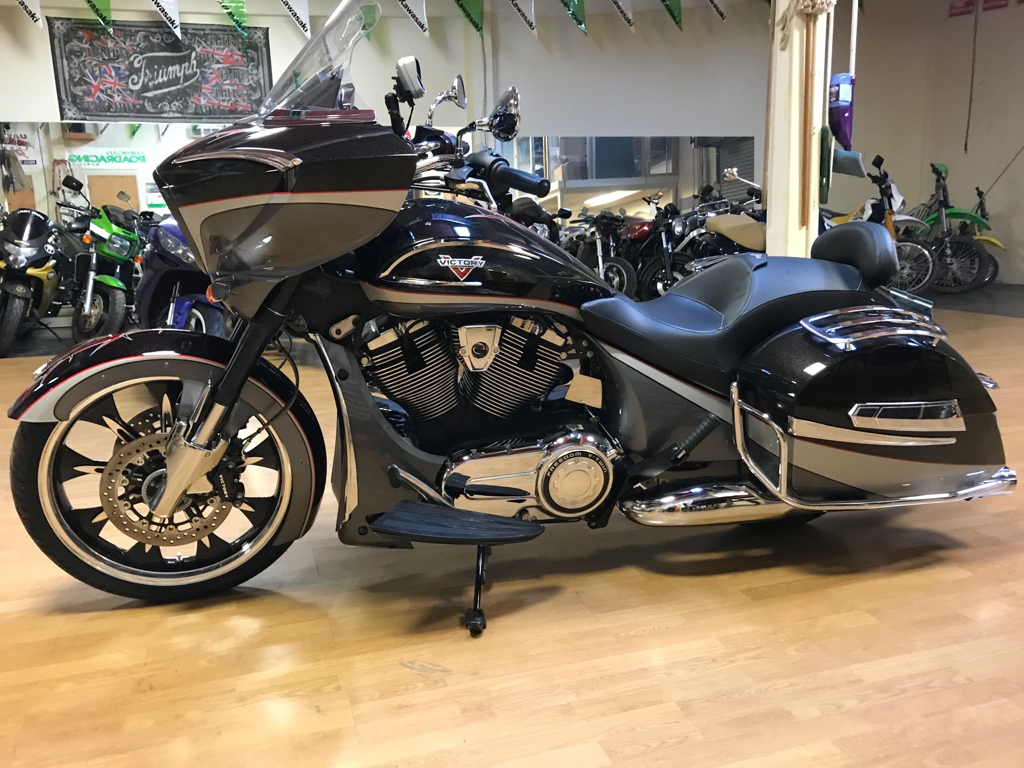 2016 victory magnum x1