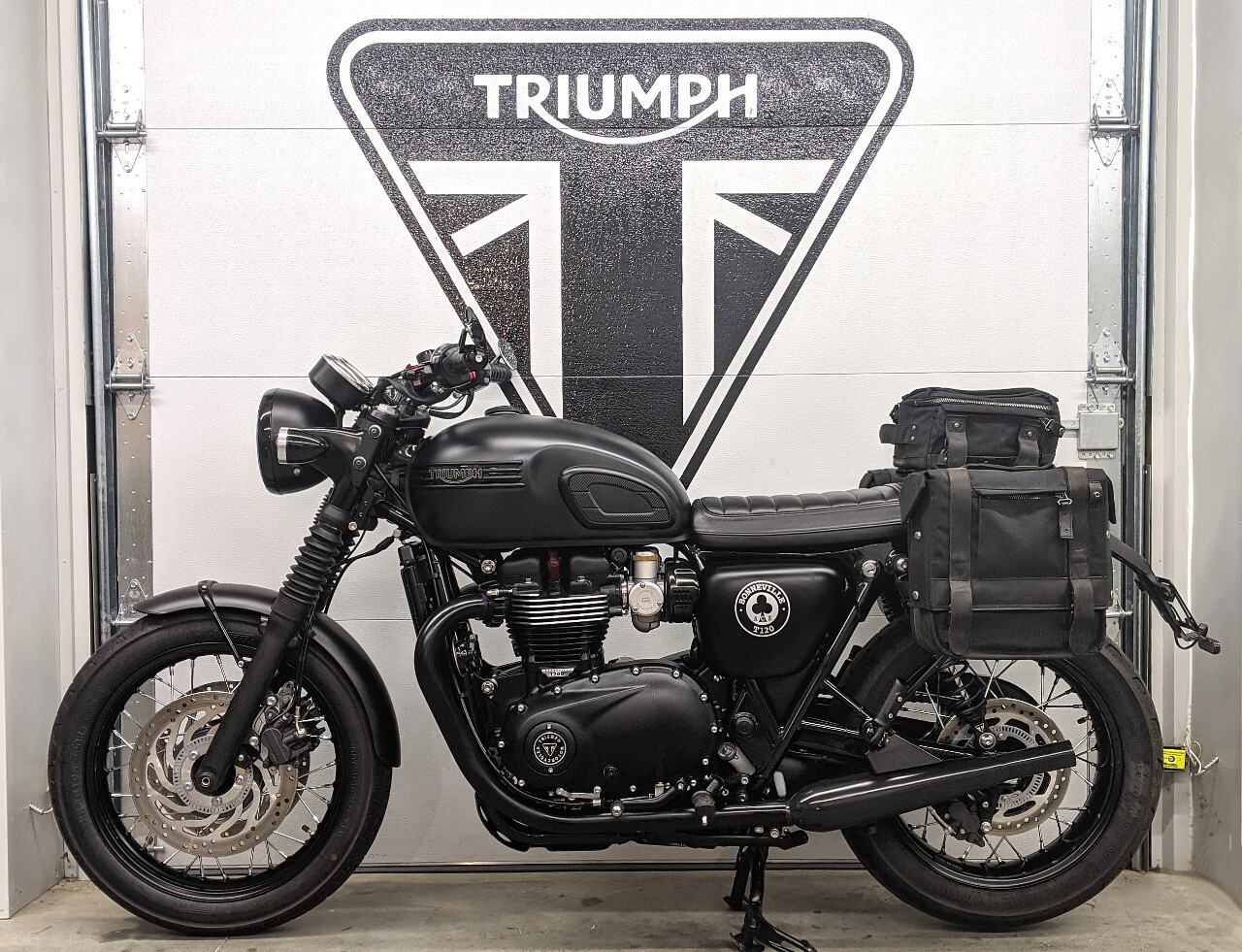 bonneville t120 ace