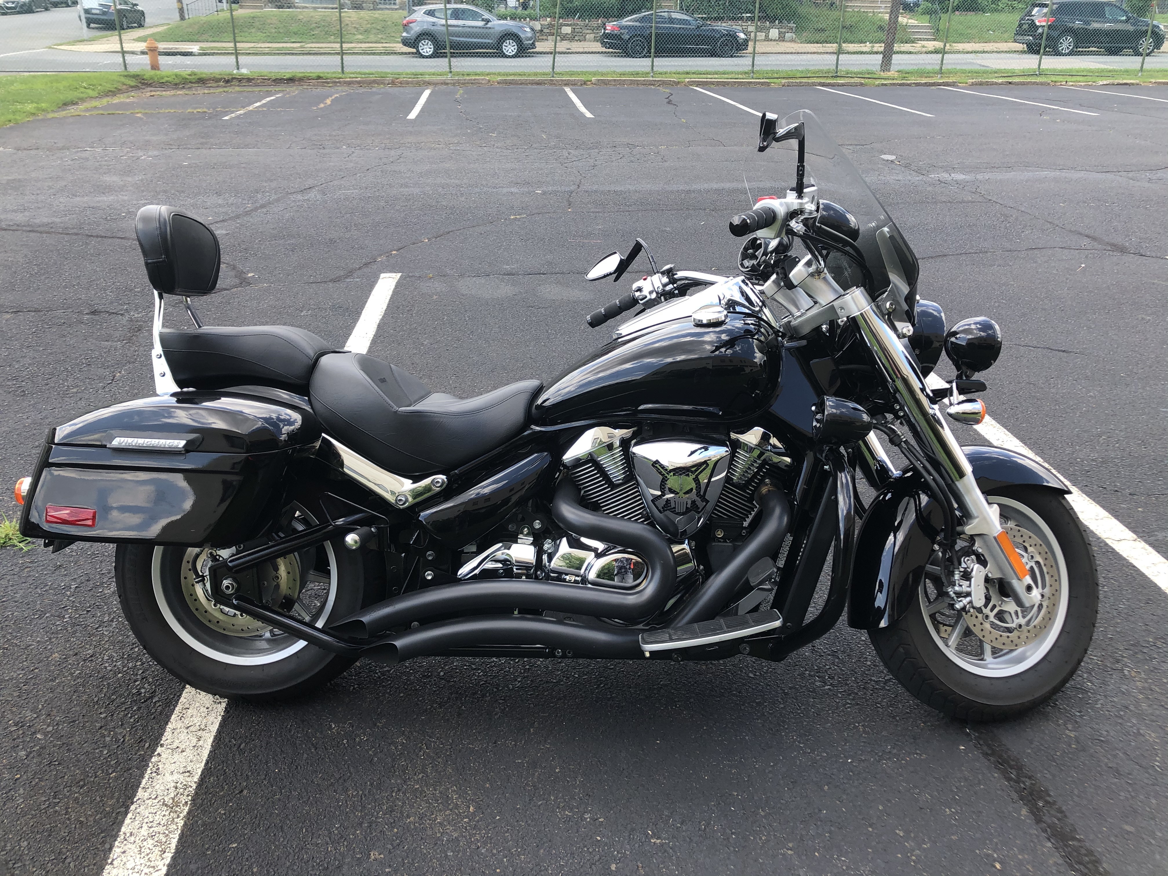 Suzuki boulevard c109r