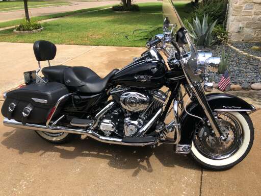 Hours And Location Dream Machines Of Texas Premier Used Harley Davidson Motorcycle Dealership Farmers Branch Near Dallas Tx