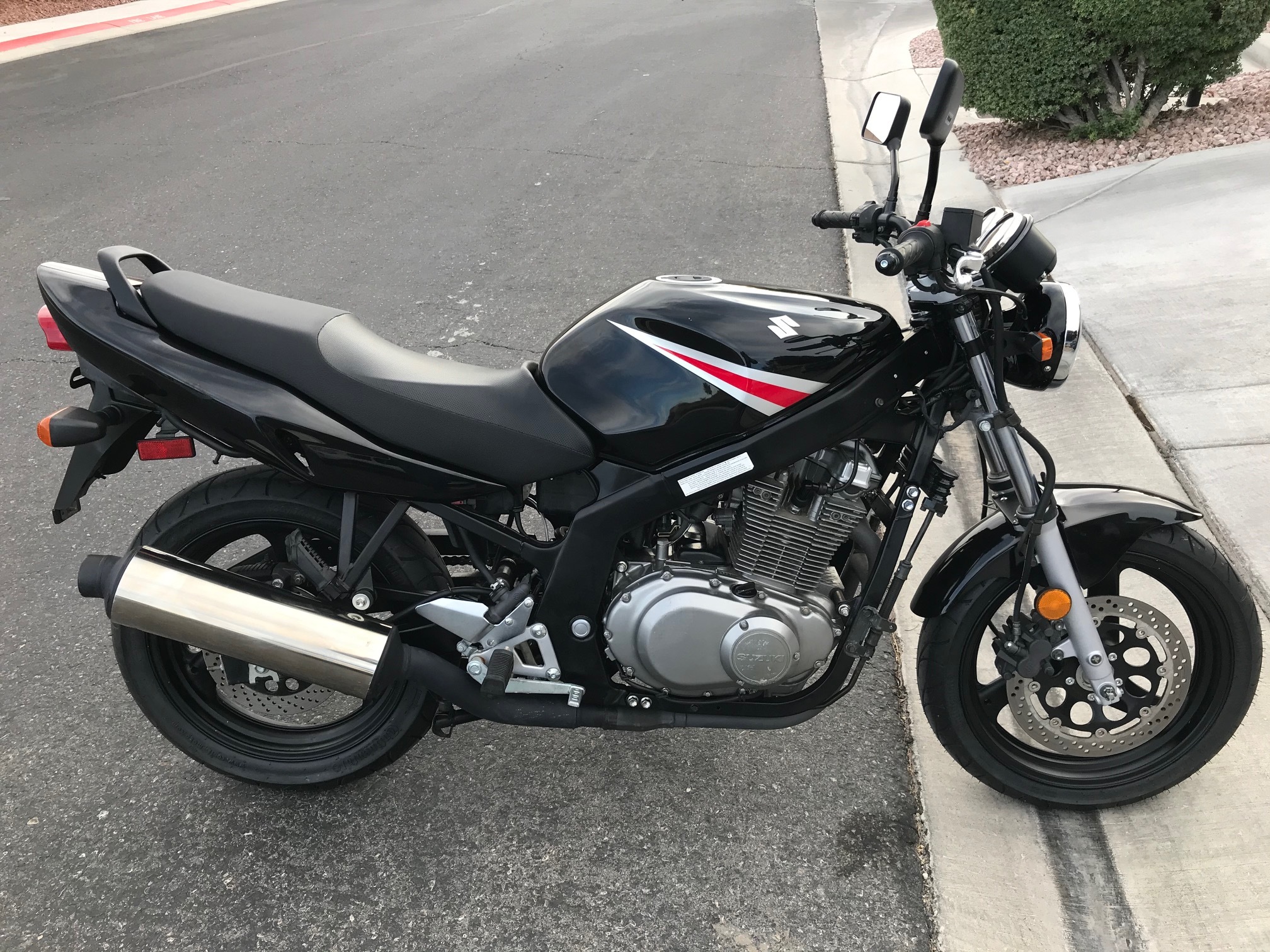 suzuki gs 500 2005