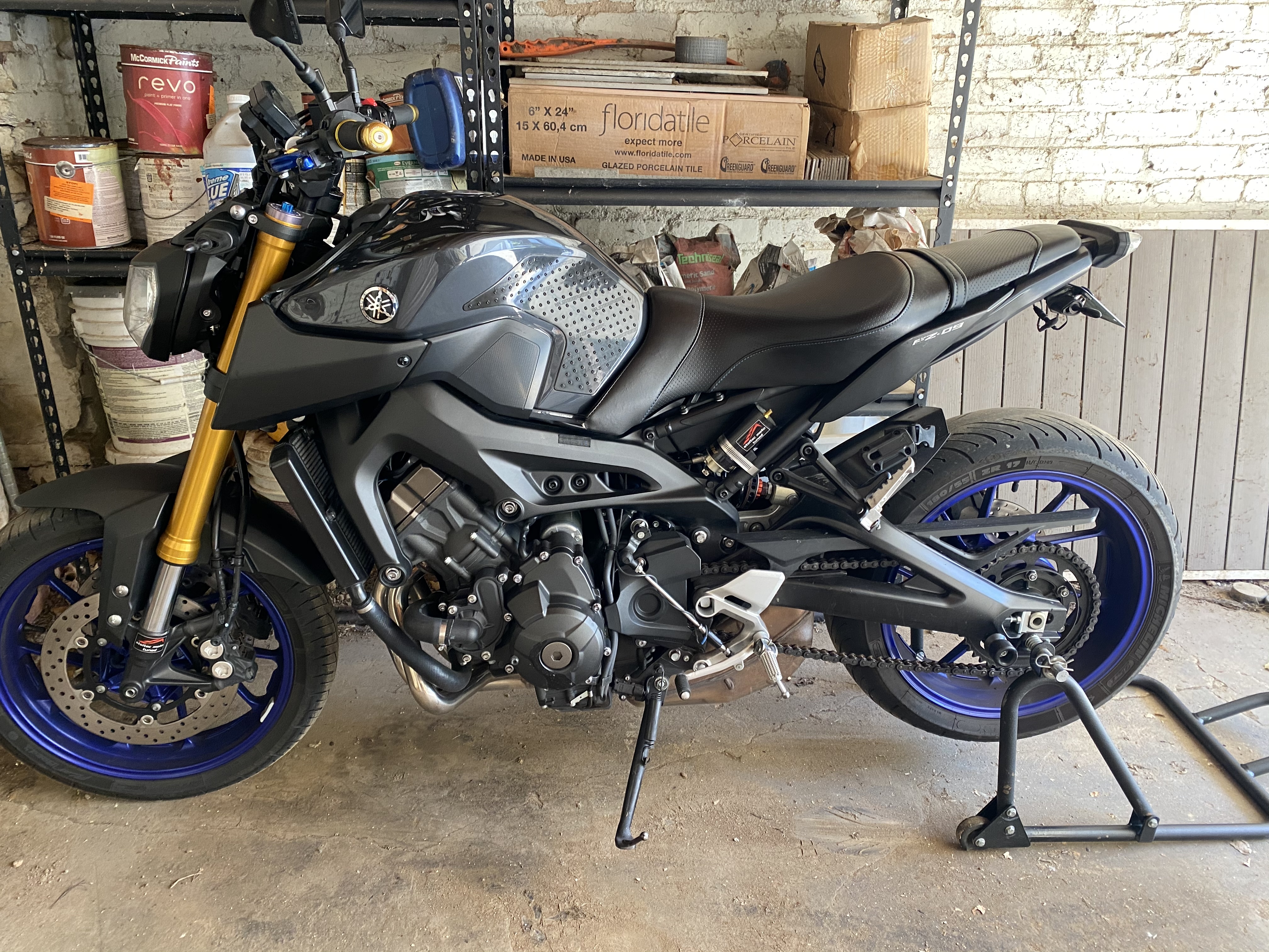 fz09 bags
