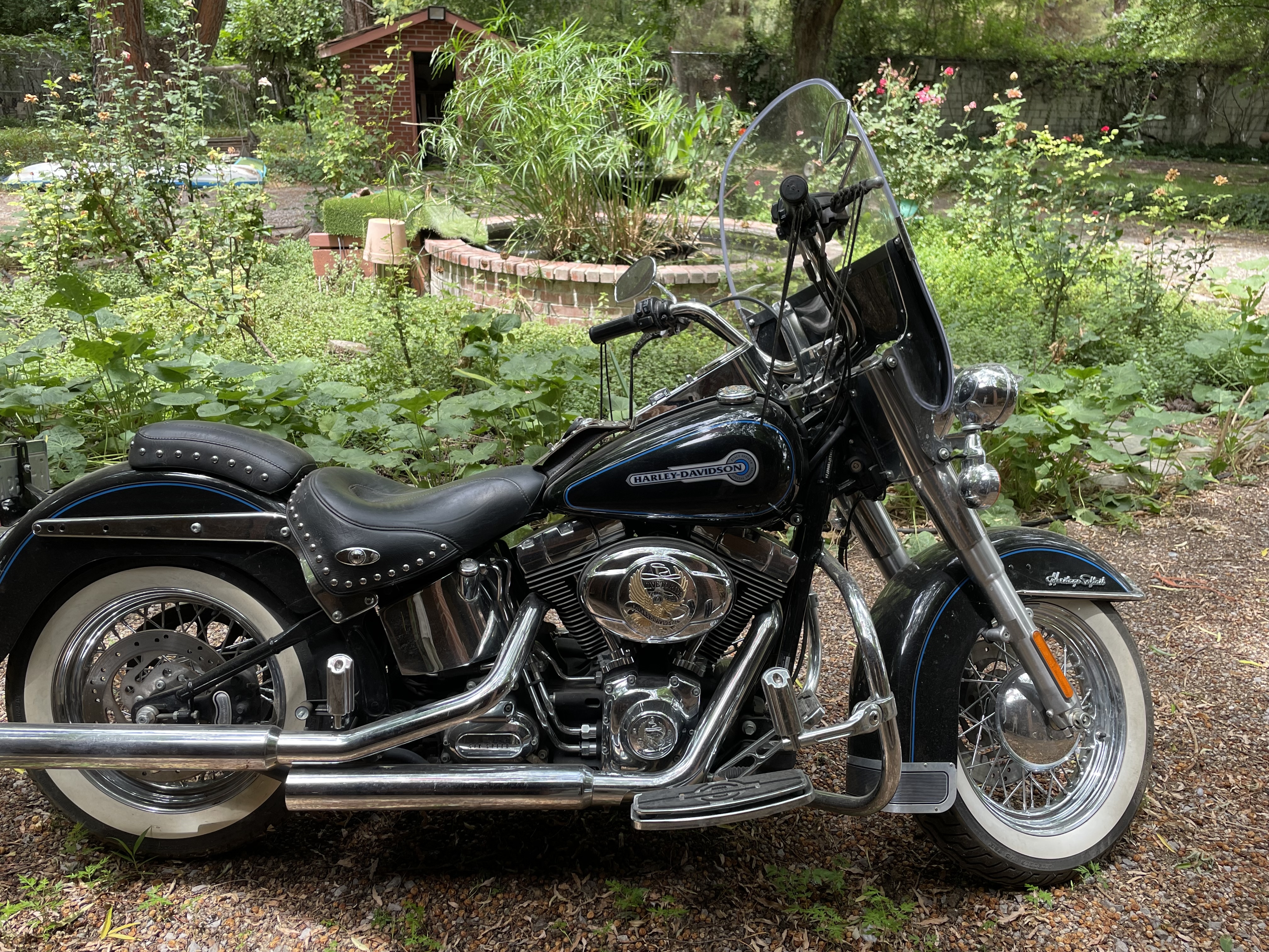 custom heritage softail pics