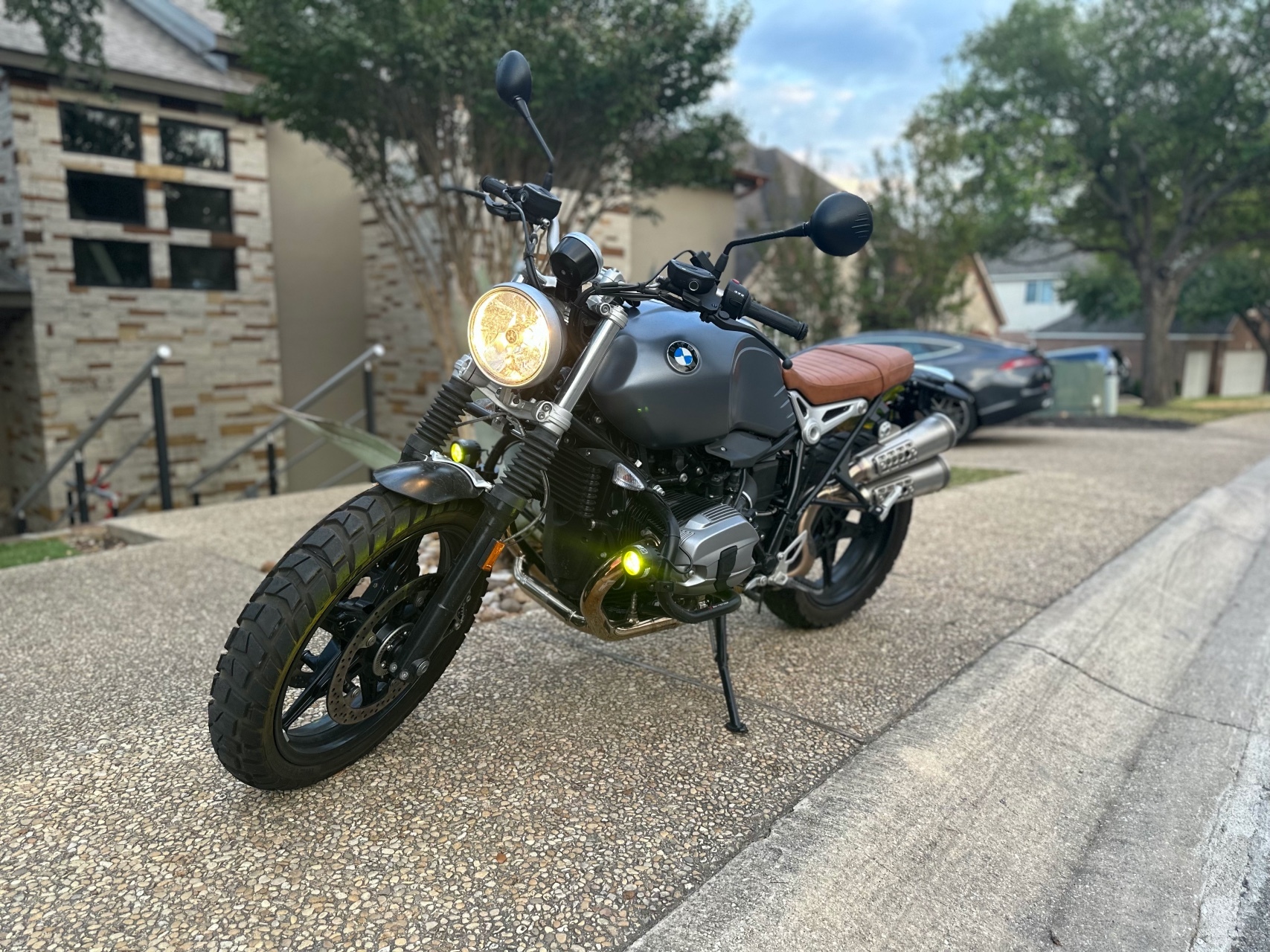 2020 bmw scrambler