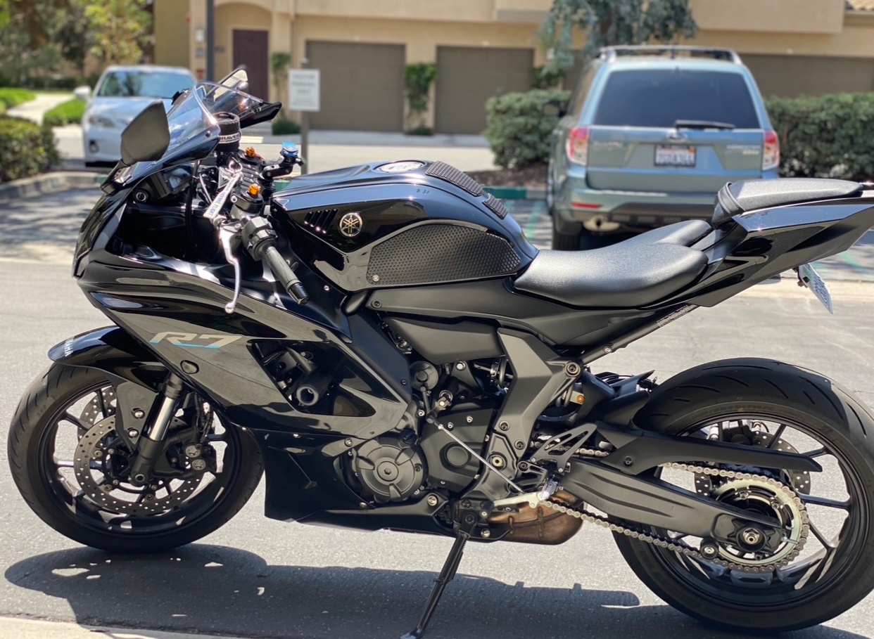 2022 Yamaha R6 Matte Grey