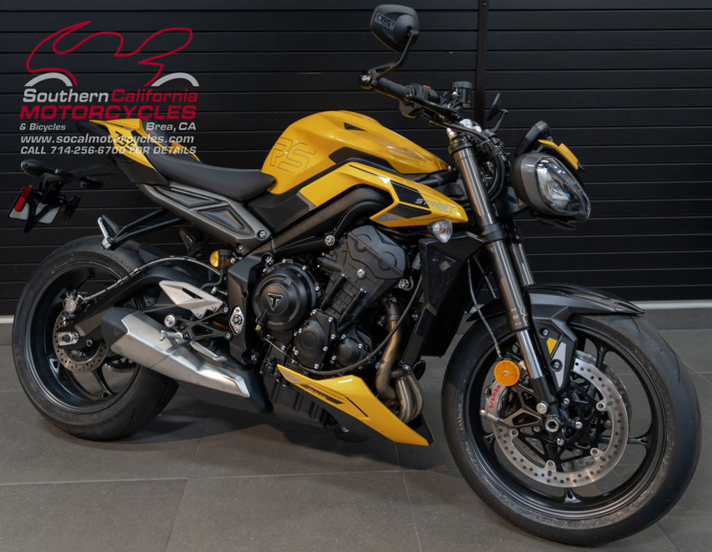 New 2024 Triumph Street Triple 765 Cosmic Yello…