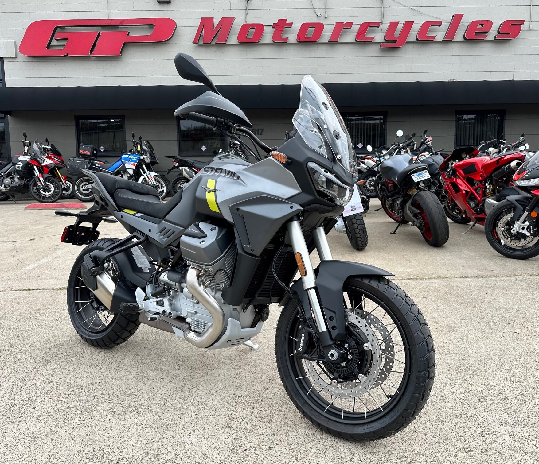 2024 MOTO GUZZI V7 STELVIO PFF Rider Assistance Solution