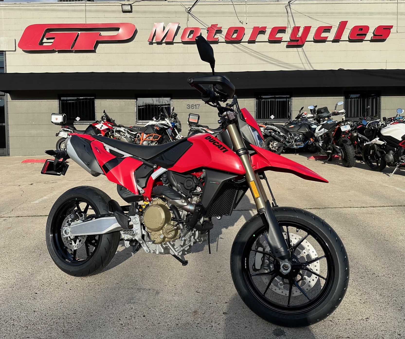 2025 DUCATI HYPERMOTARD 698 MONO