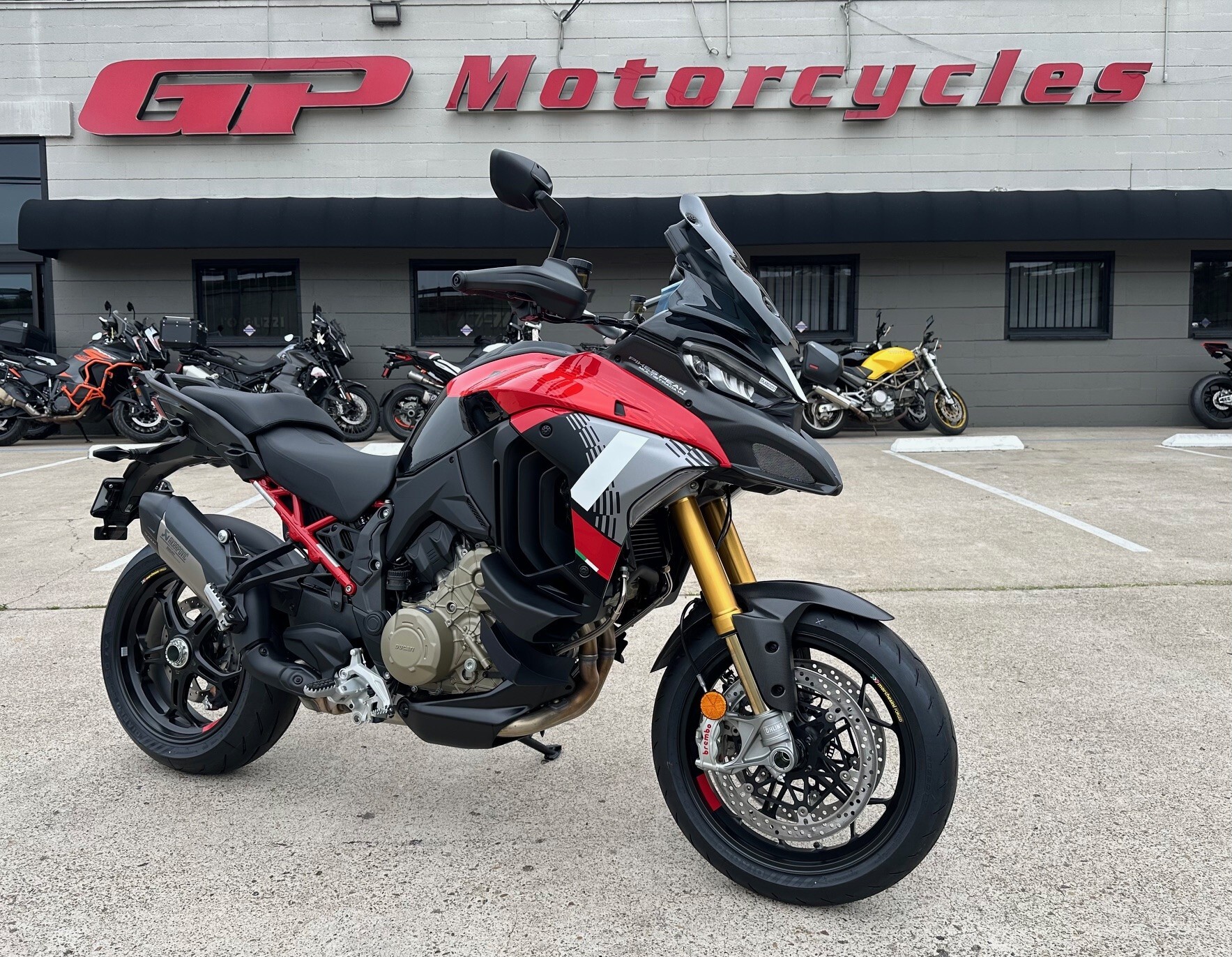 2025 DUCATI MULTISTRADA V4 PIKES PEAK
