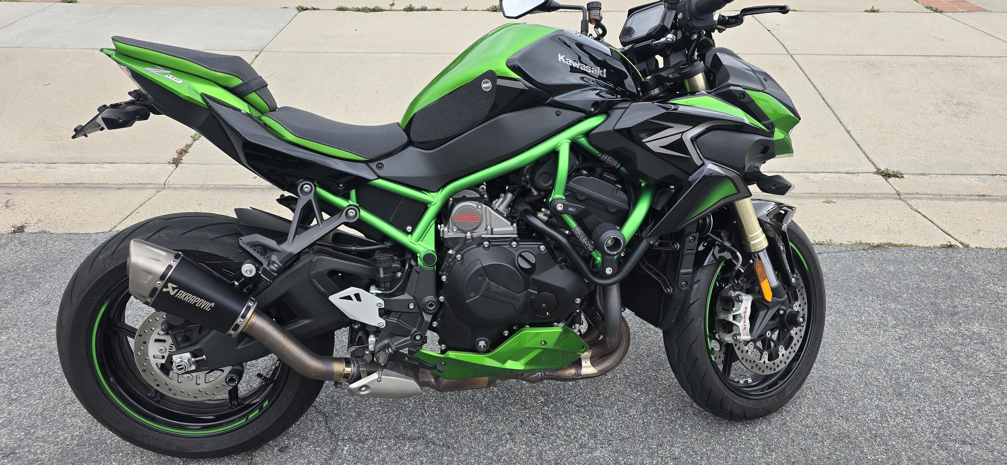 Kawasaki Ninja ZX-11 Motorcycle Reviews on Cycle Insider