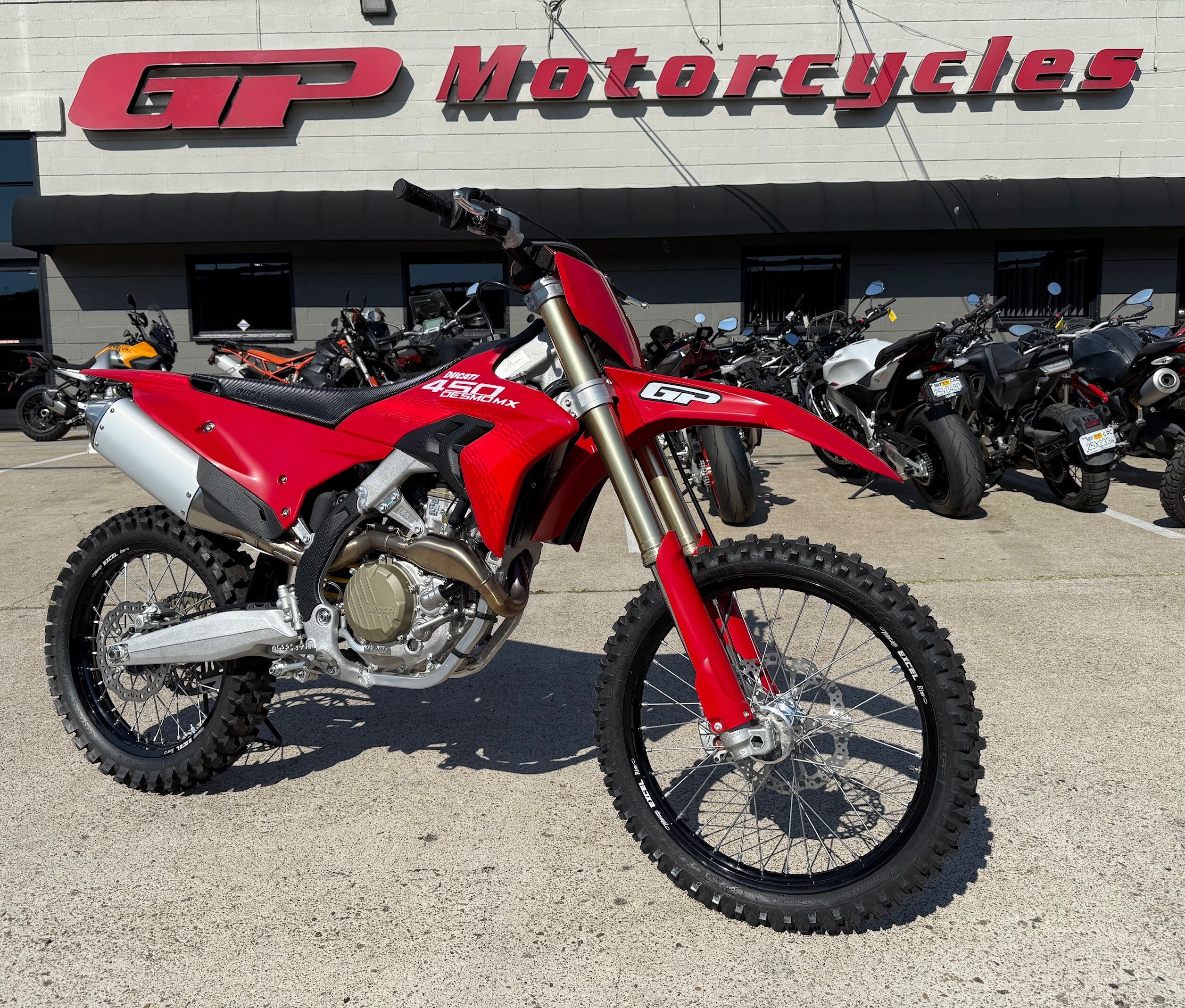 2026 DUCATI  Desmo450 MX