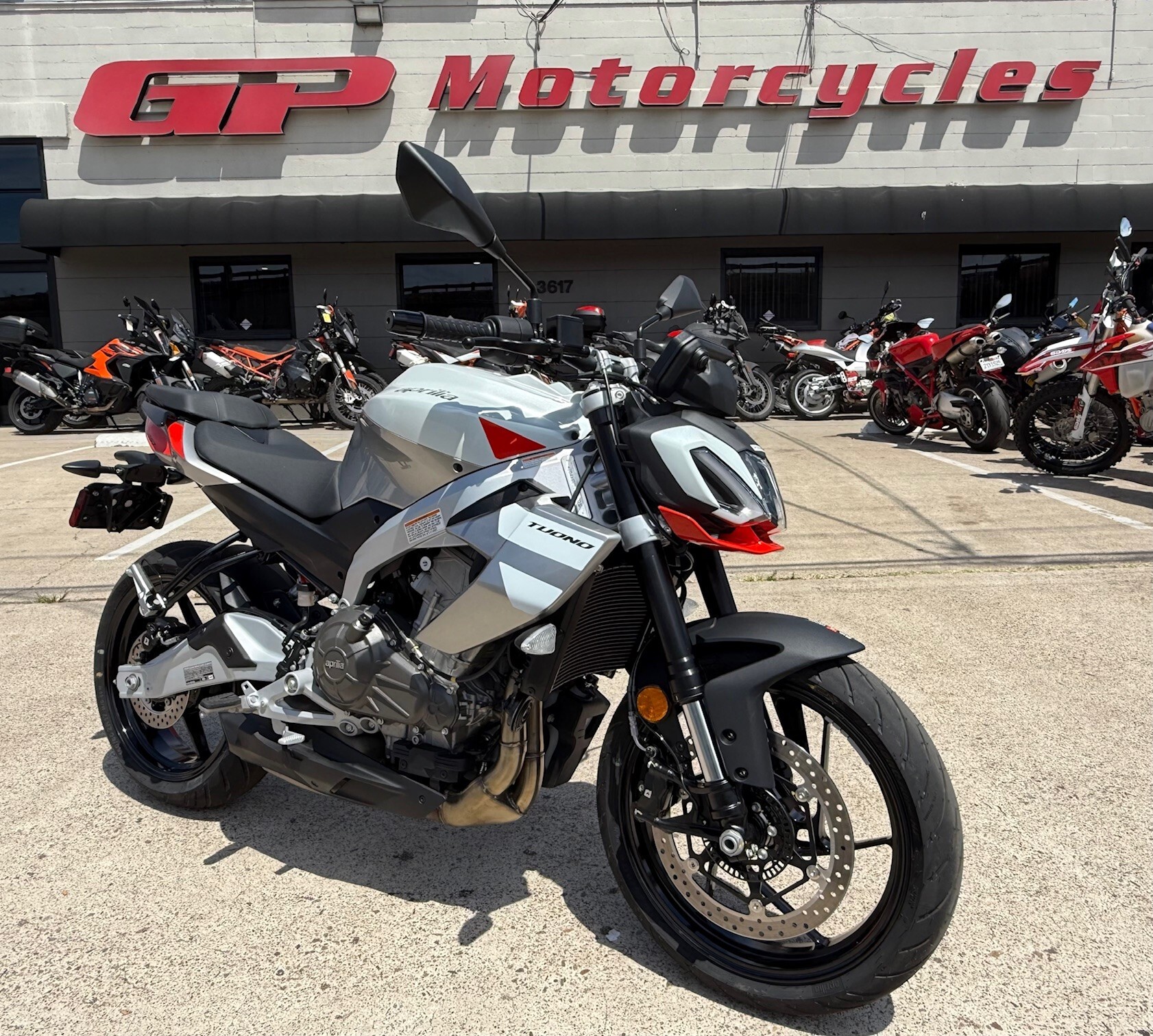 2026 APRILIA TUONO 457