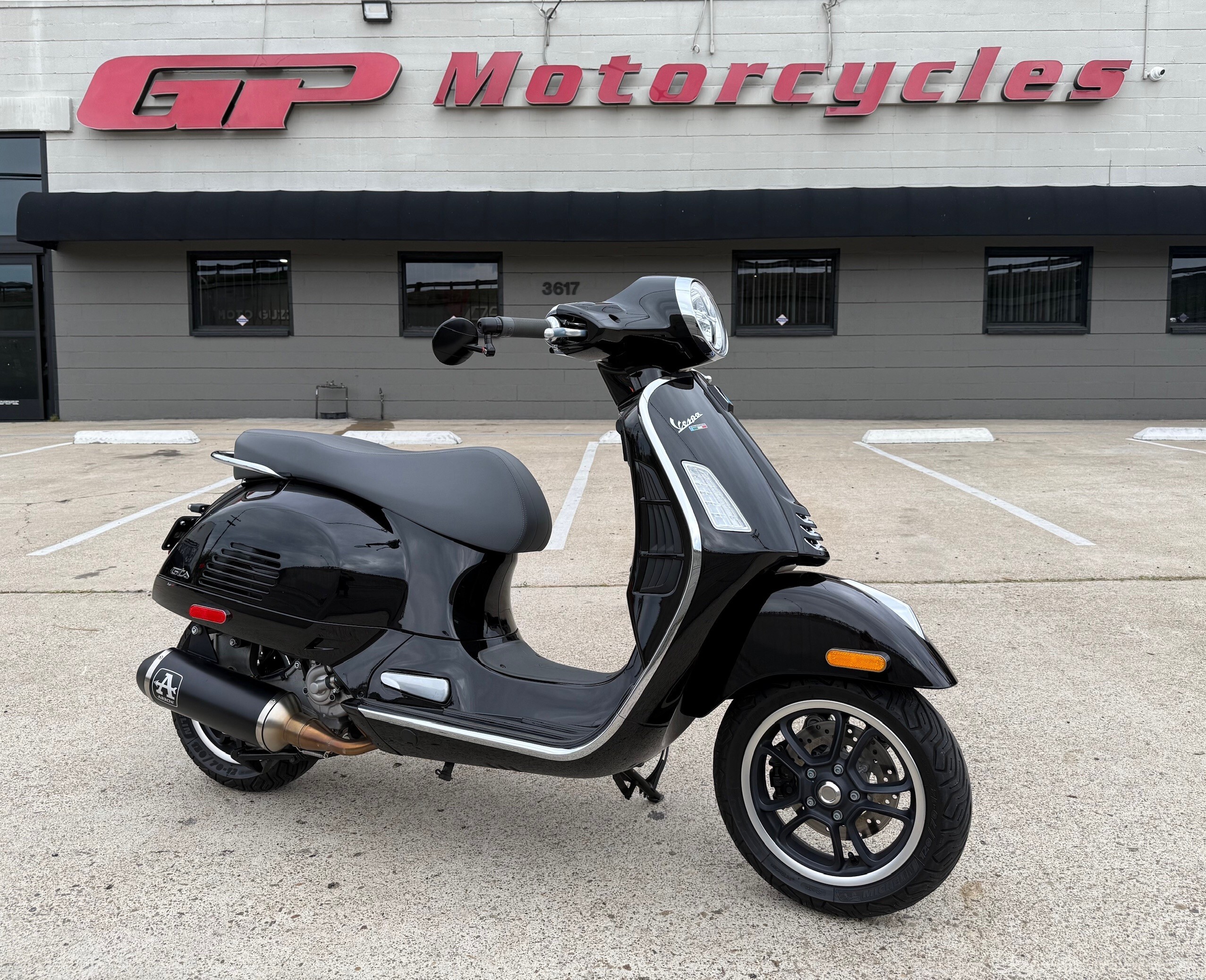 2023 VESPA GTS 300 HPE